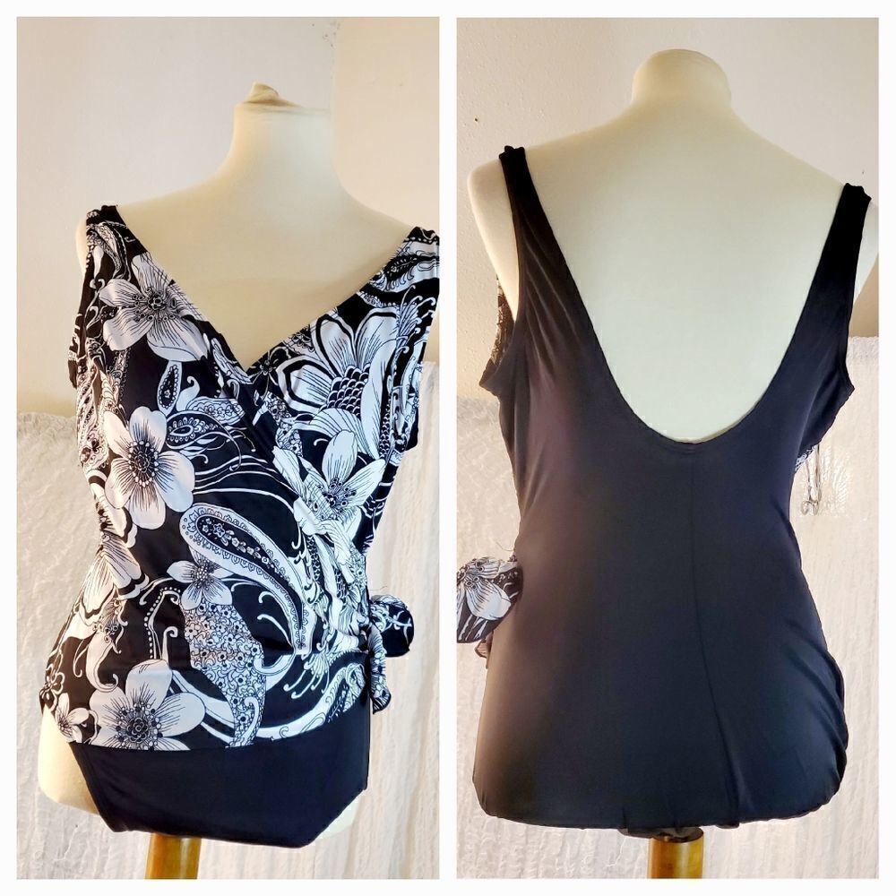 Black/White Floral One Piece Swimsuit Size 3X